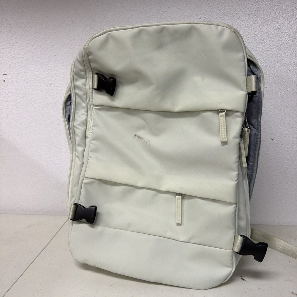 travel backpack Green Tint